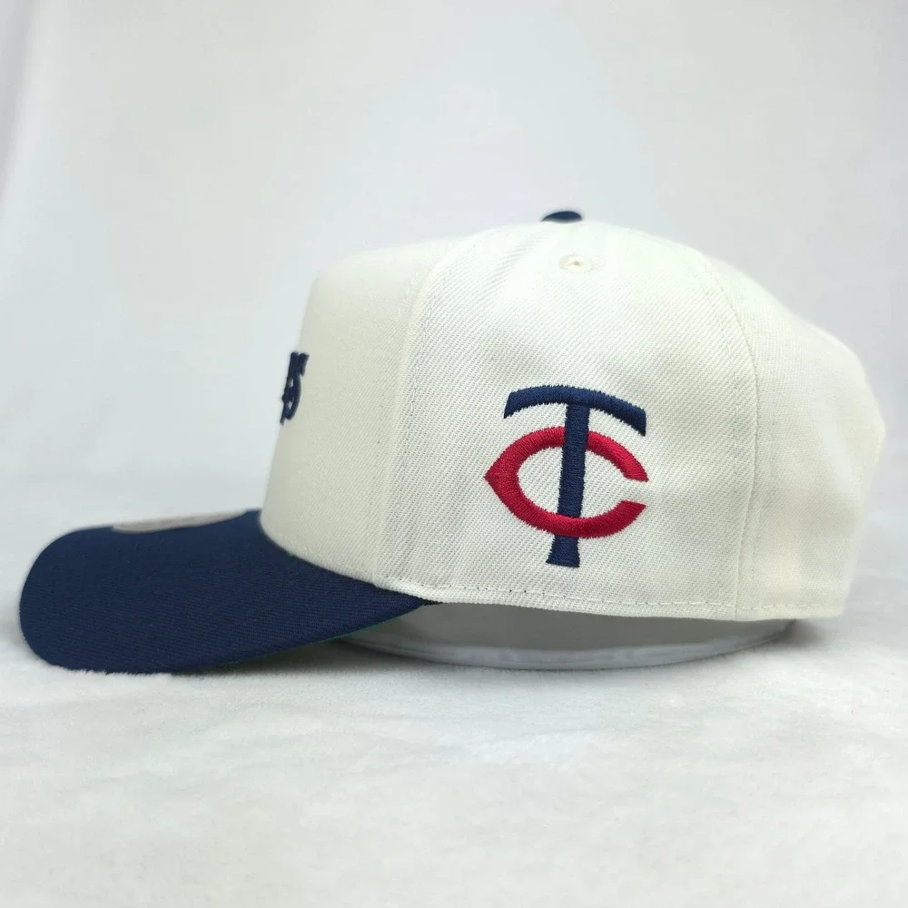 Minnesota Twins Mitchell & Ness MLB Pro Fit Snapback Hat Cap 3D Logo Cream NWT‎